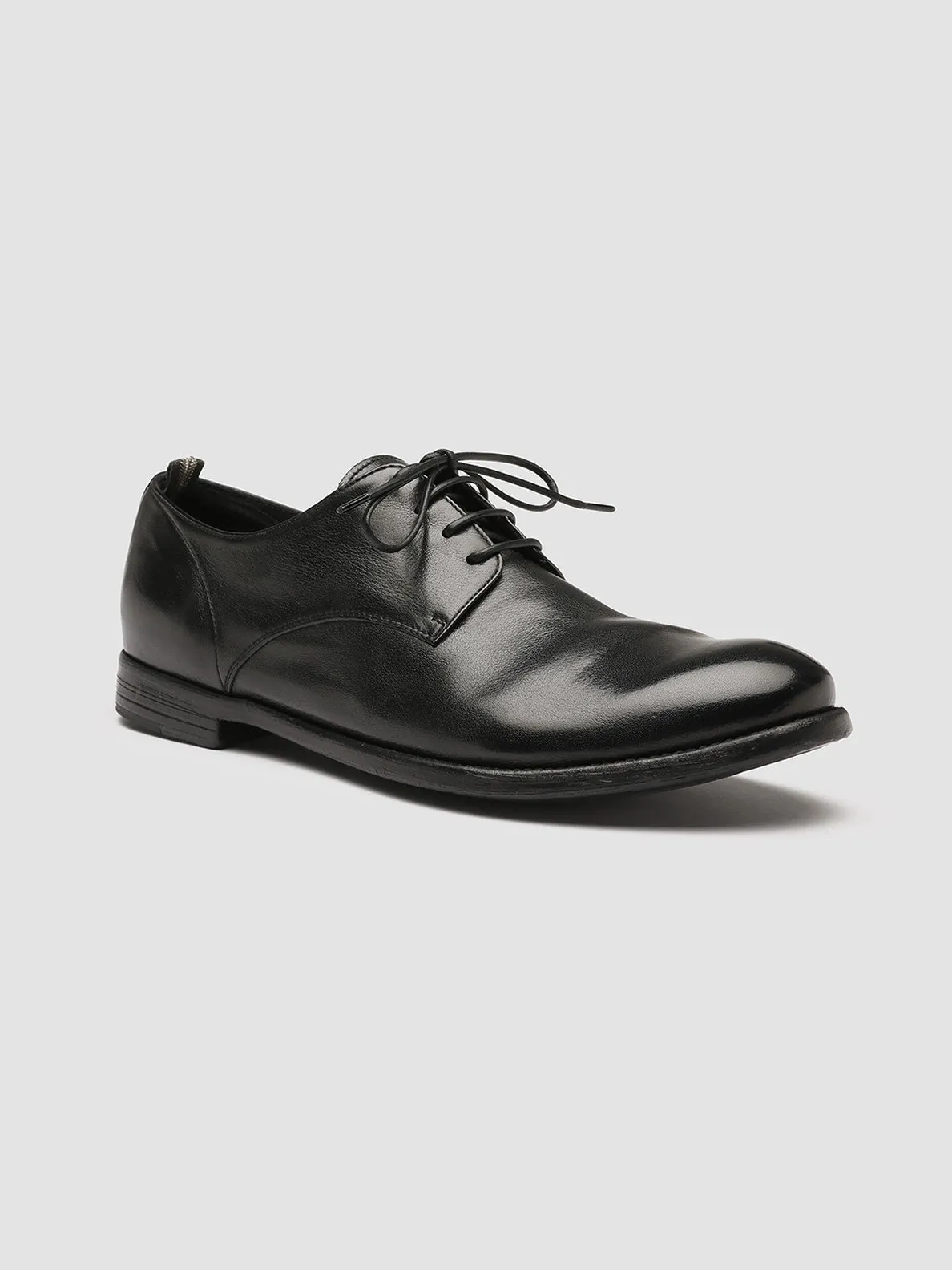 ARC 515 - Derby in Pelle Nera