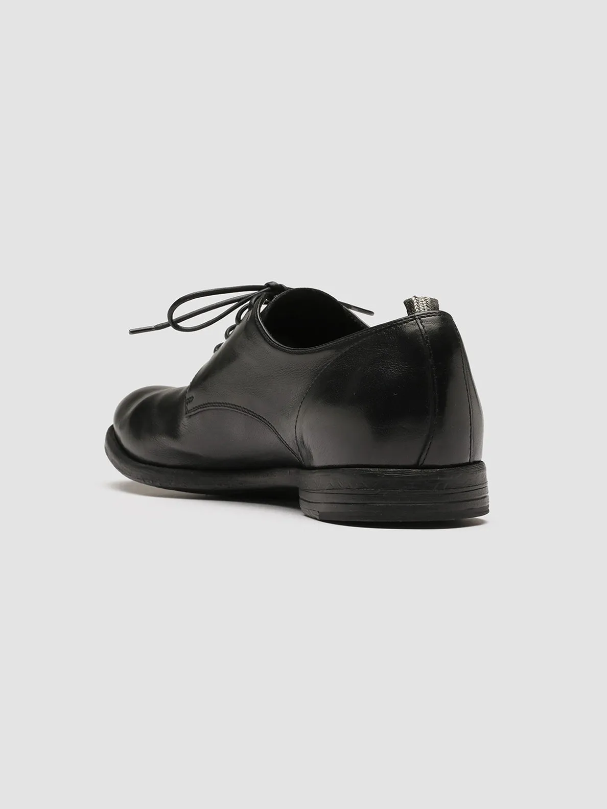 ARC 515 - Derby in Pelle Nera