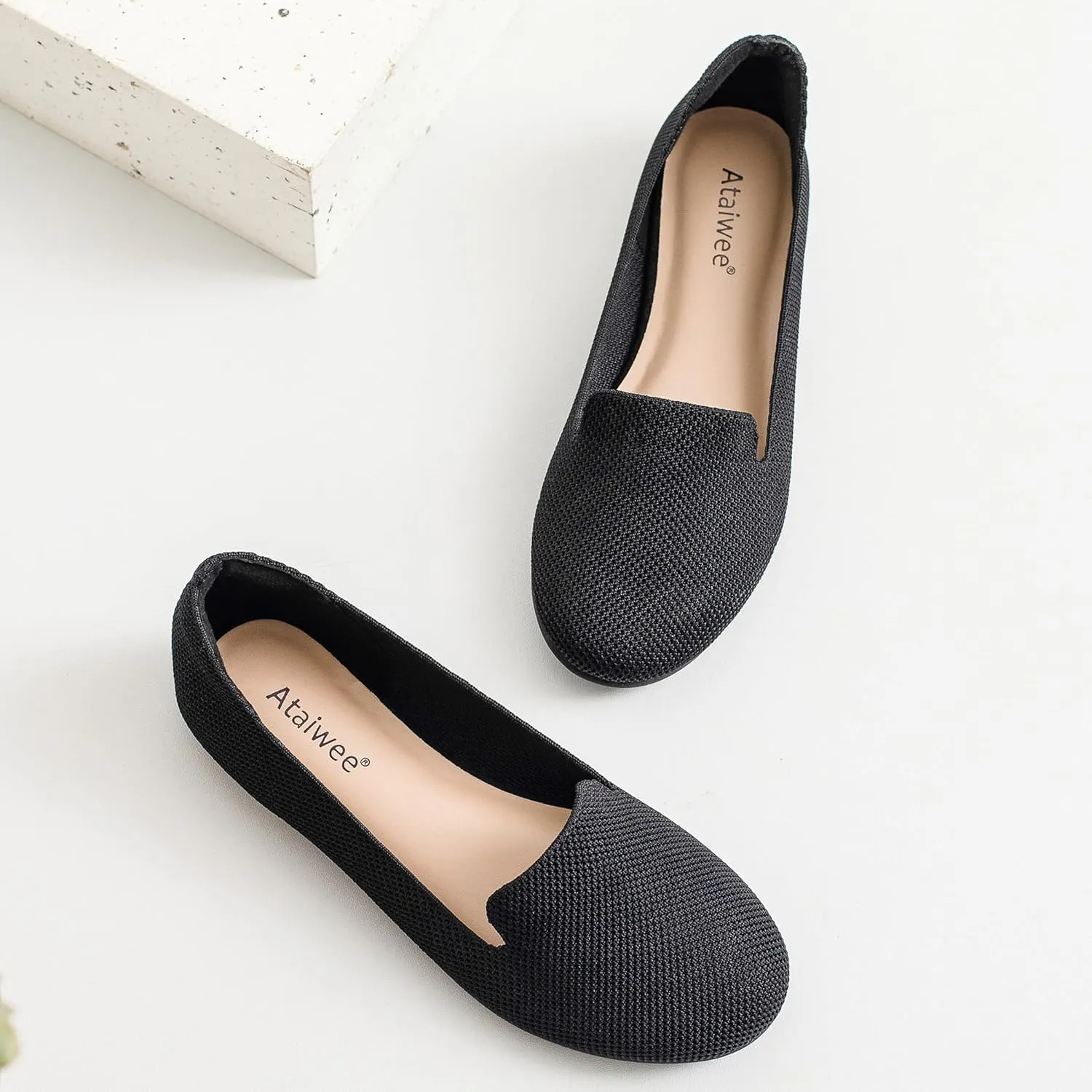Ataiwee Women's Wide Width Flat Shoes, Fashion Comfortable Plus Size Cute Round Toe Slip on Loafer Shoes.