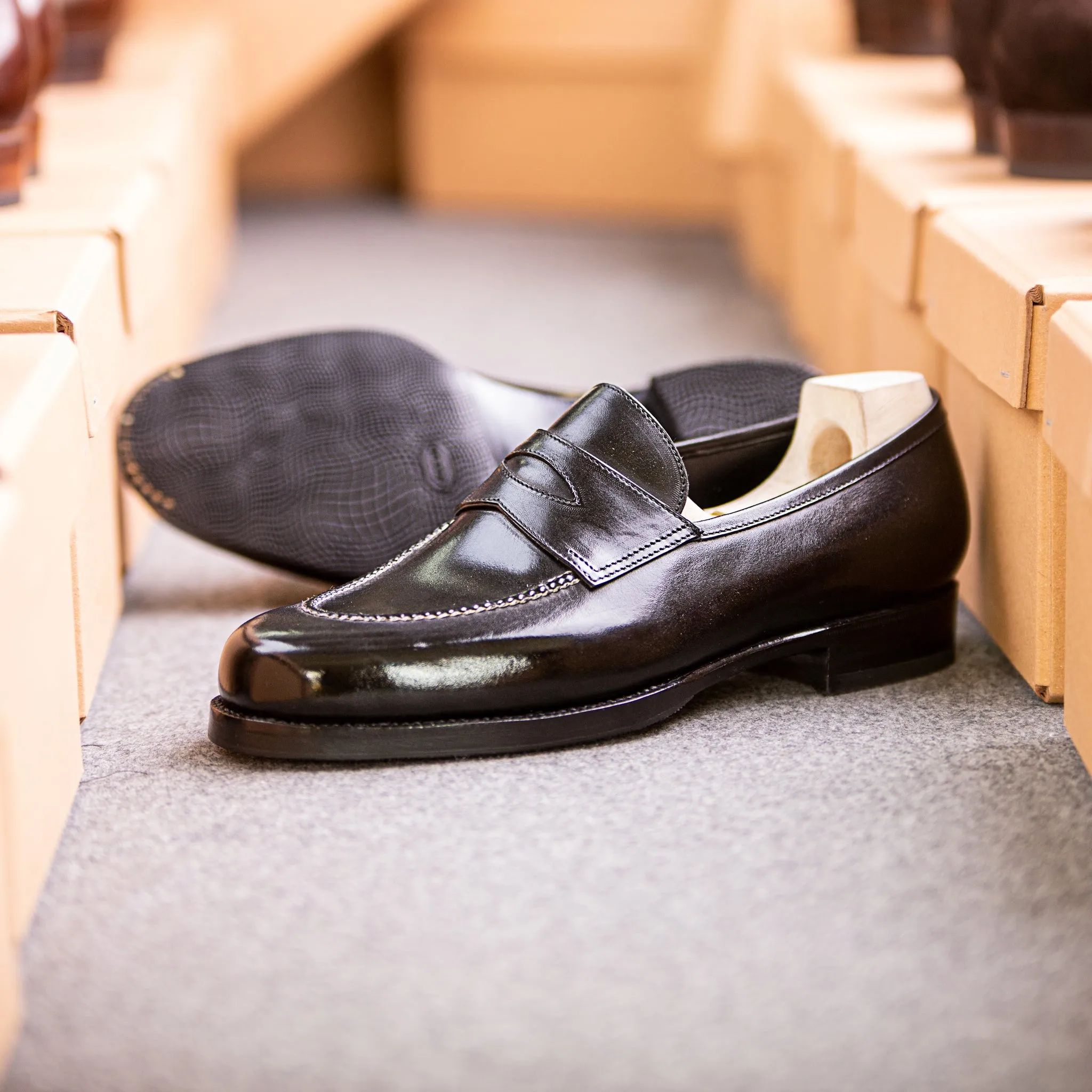 Classic Penny loafer with hand stitched apron