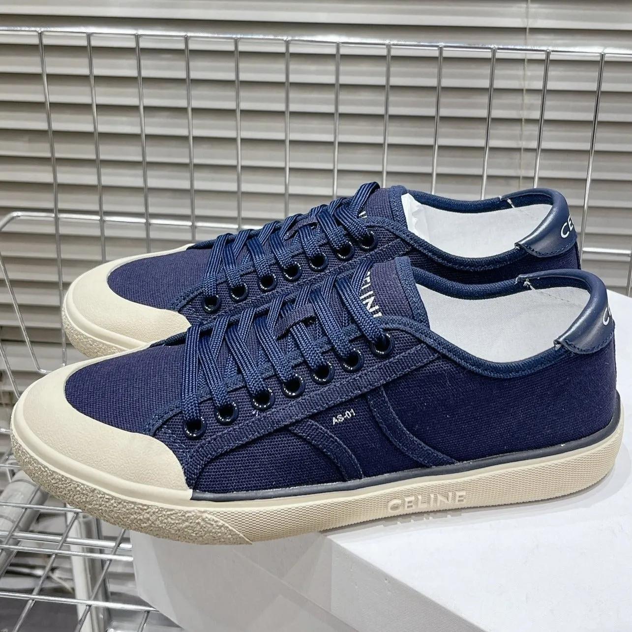 Cutting-edge TRIOMPHE JANE LACE-UP Celine IN SNEAKERS NAVY PATCH CANVAS WITH AND Supportive LOW CALFSKIN