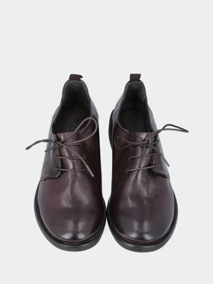 Derby in vitello marrone invecchiato con tacco 20 mm