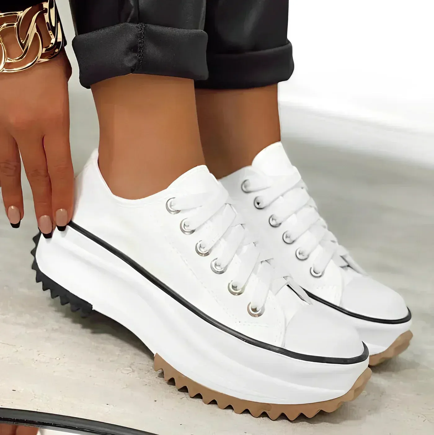 Elegant and detailed supportive summer footwear