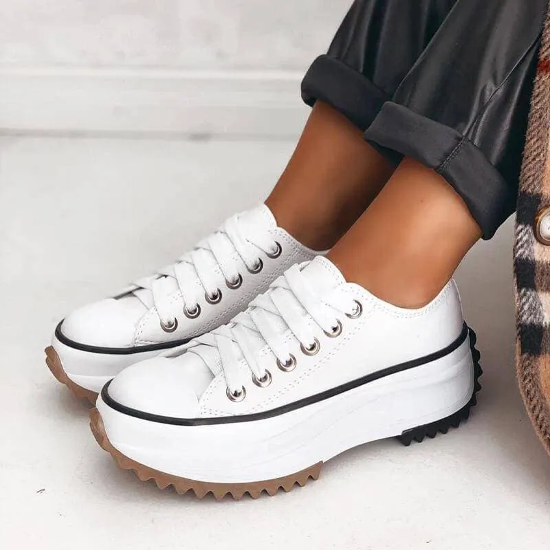Elegant and detailed supportive summer footwear
