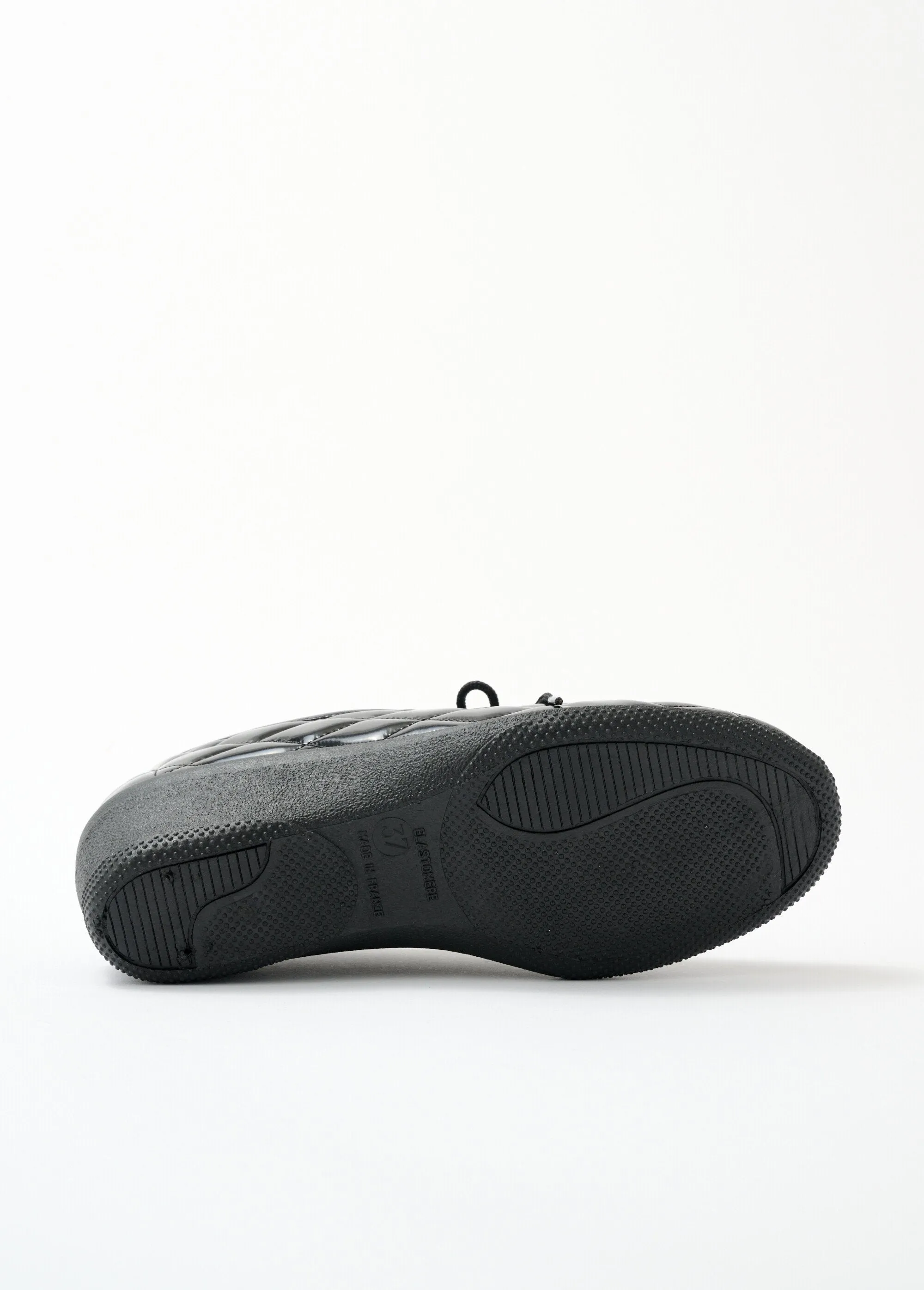 Lace-up effect elasticated comfort width derby