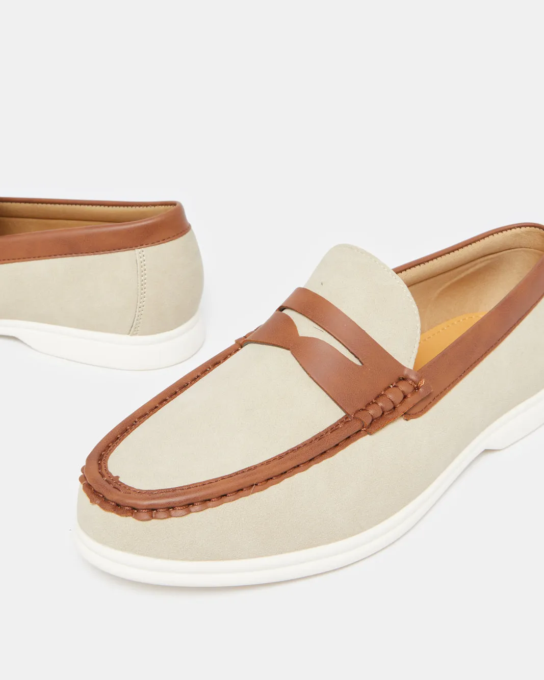 Men Brown Textured Loafer