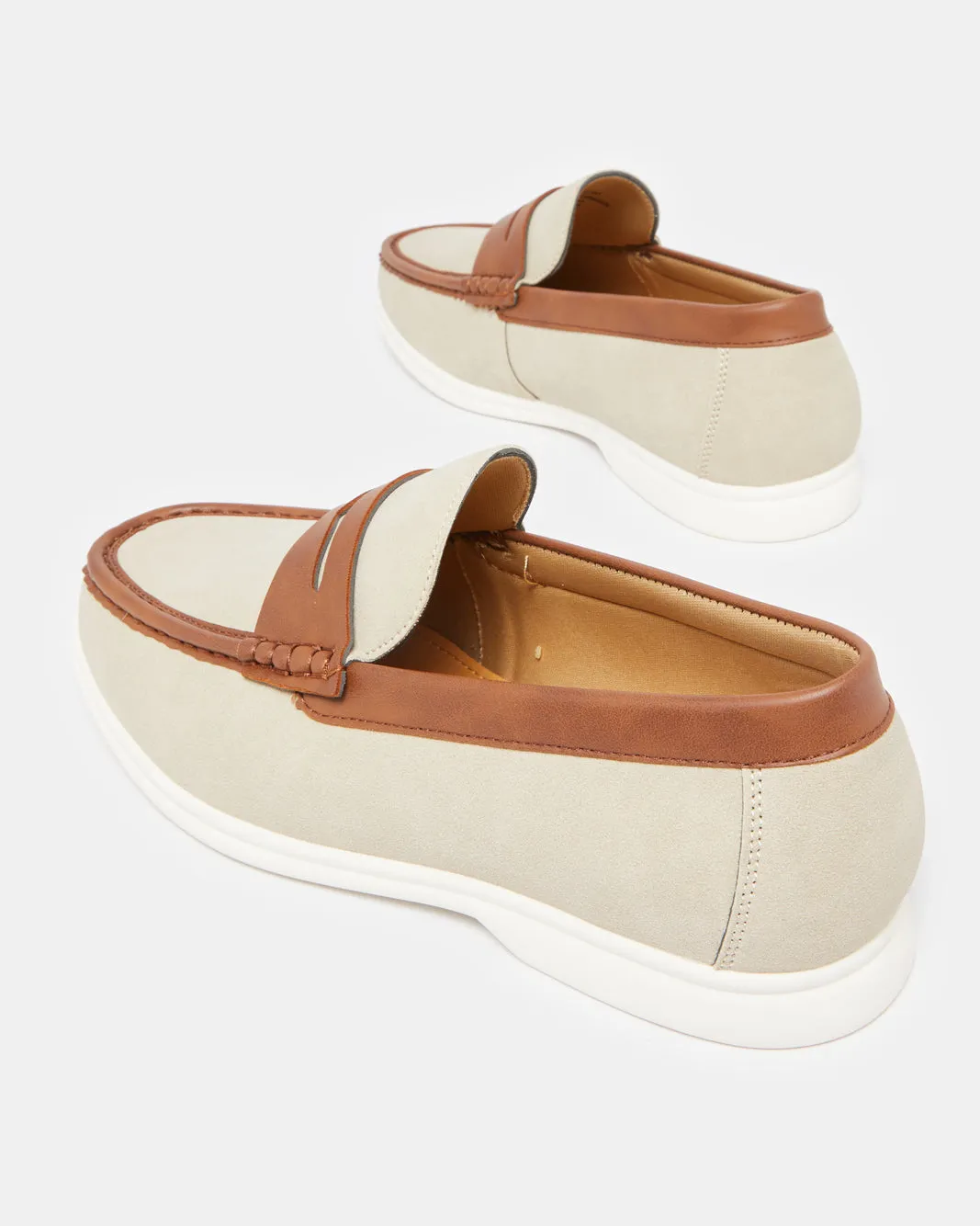 Men Brown Textured Loafer
