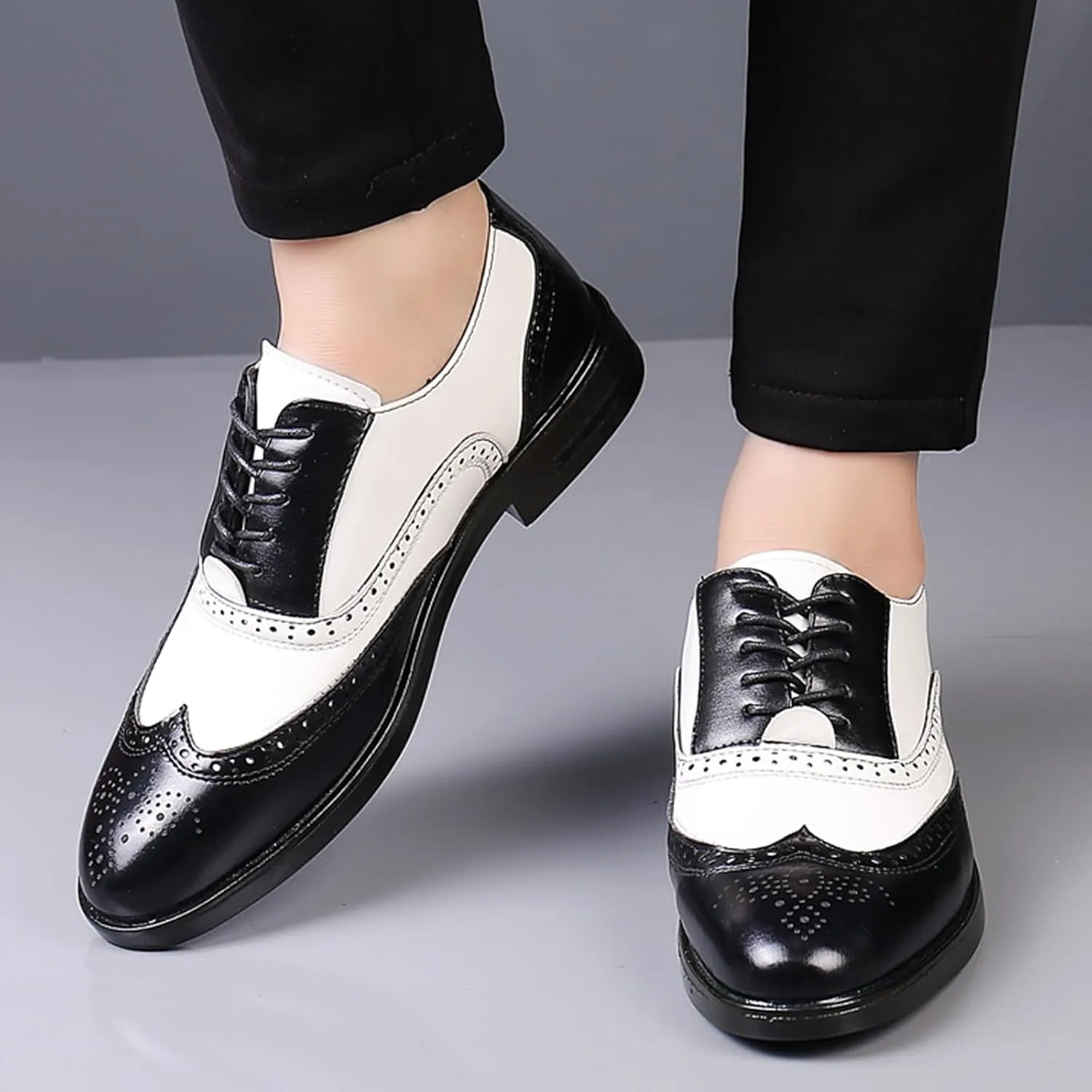 Men's Patchwork Two Tone Brogue Oxfords Shoes Fashion Hand Stitched Leather Dress Shoes Round-Toe Lace up Low Top Business Formal Derby Shoes