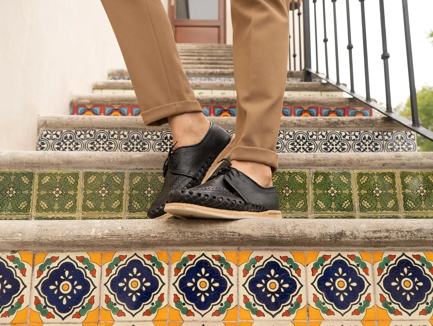 Mexico en la Piel: Handcrafted Men's Genuine Leather Lace-Up Huarache Sandals Shoes - Versatile & Durable