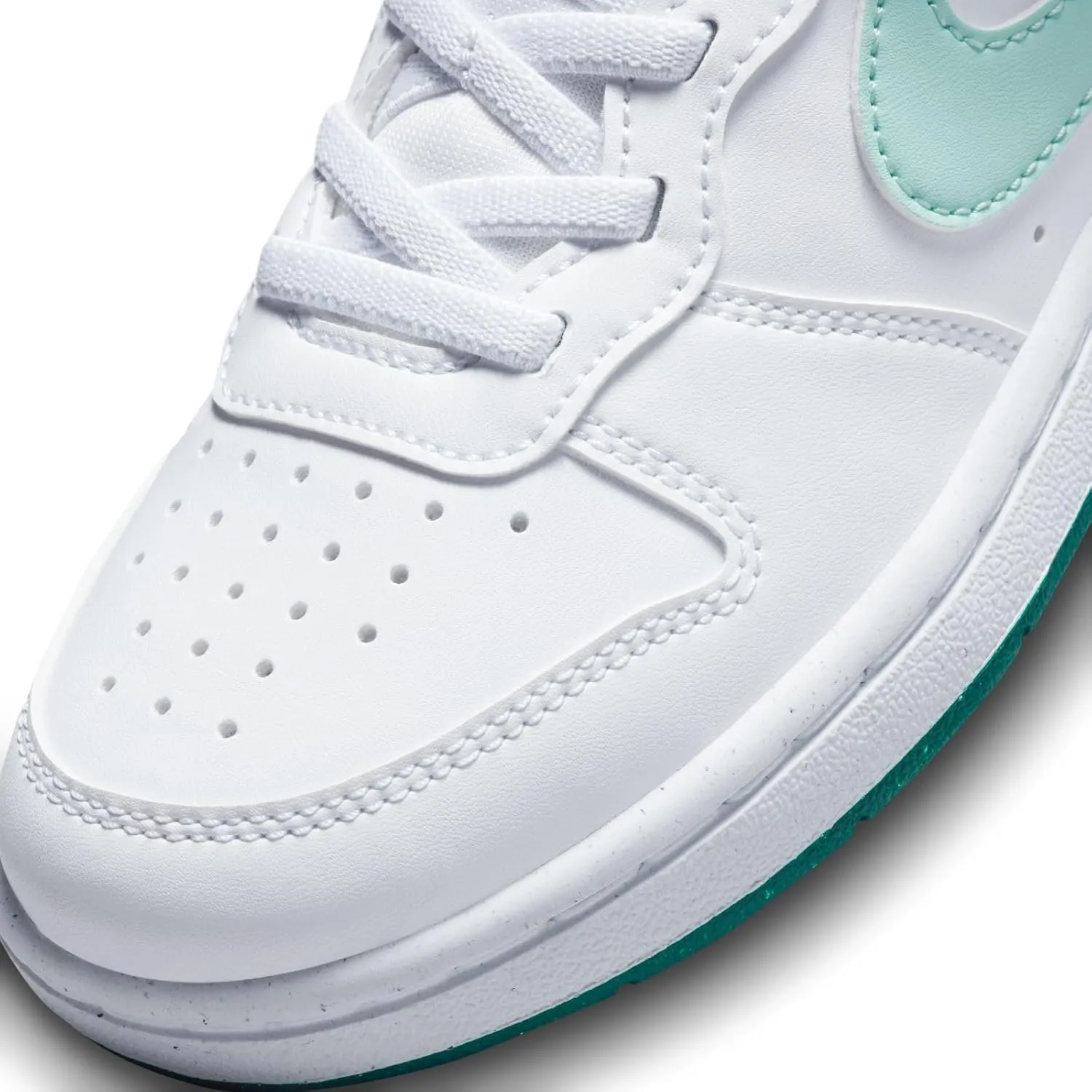 NIKE Boy's Sneaker