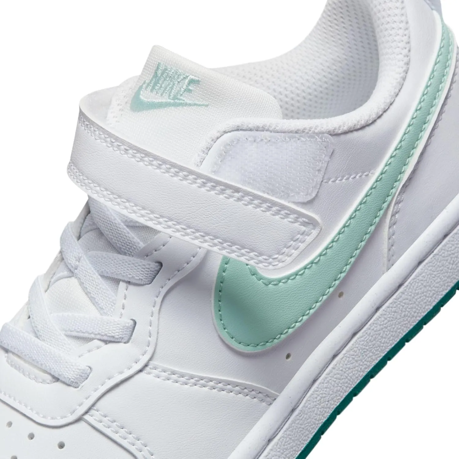 NIKE Boy's Sneaker