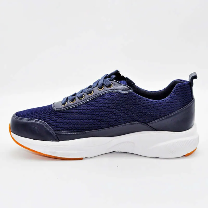 Pure Comfort Aced Sneaker