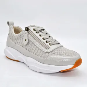 Pure Comfort Aced Sneaker