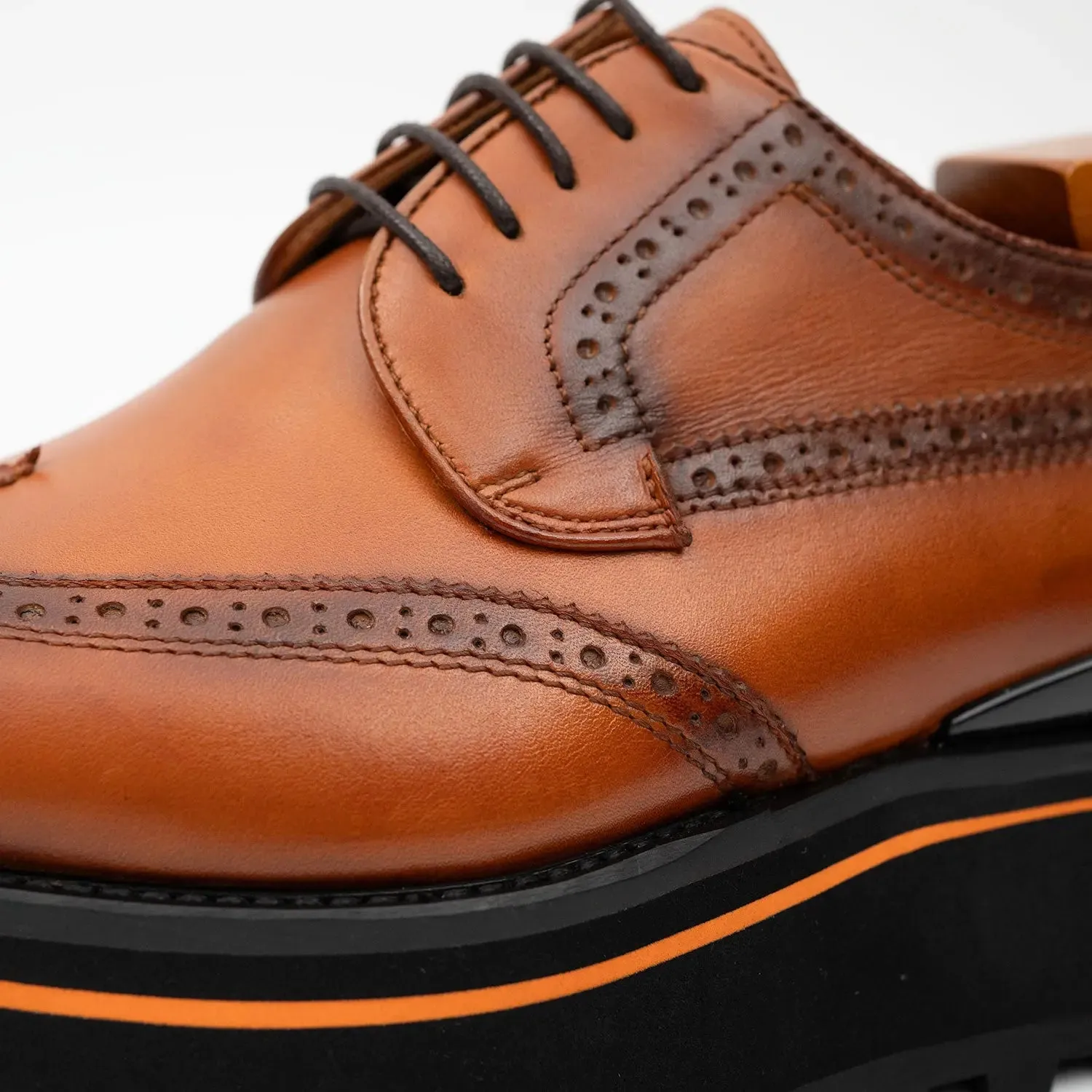 Thick-soled calfskin formal brogue derby shoes Brown