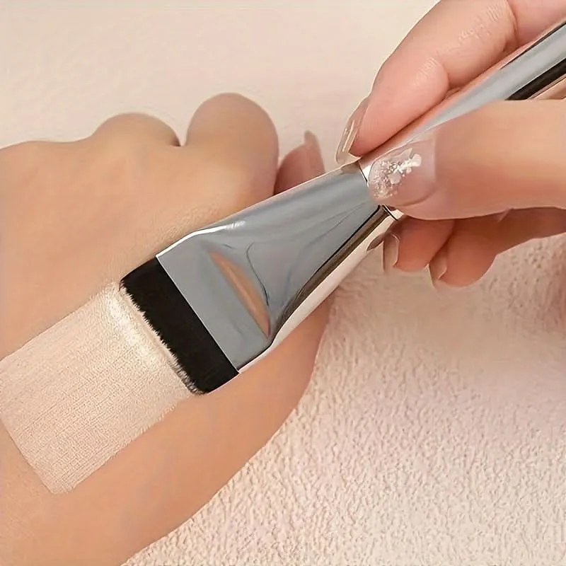 Ultra-Thin Flat Foundation & Mask Brush