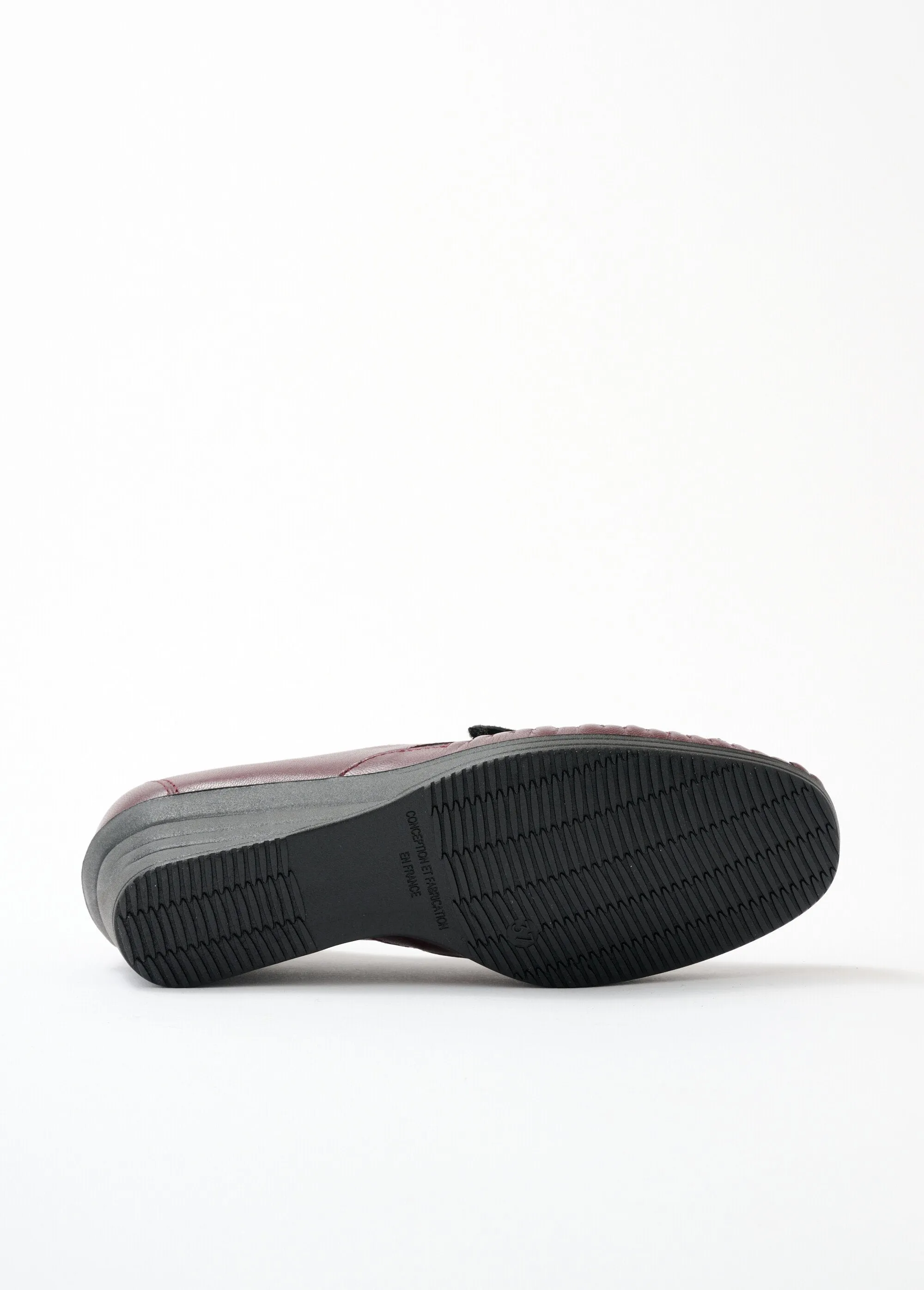 Velcro comfort width wedge derbies