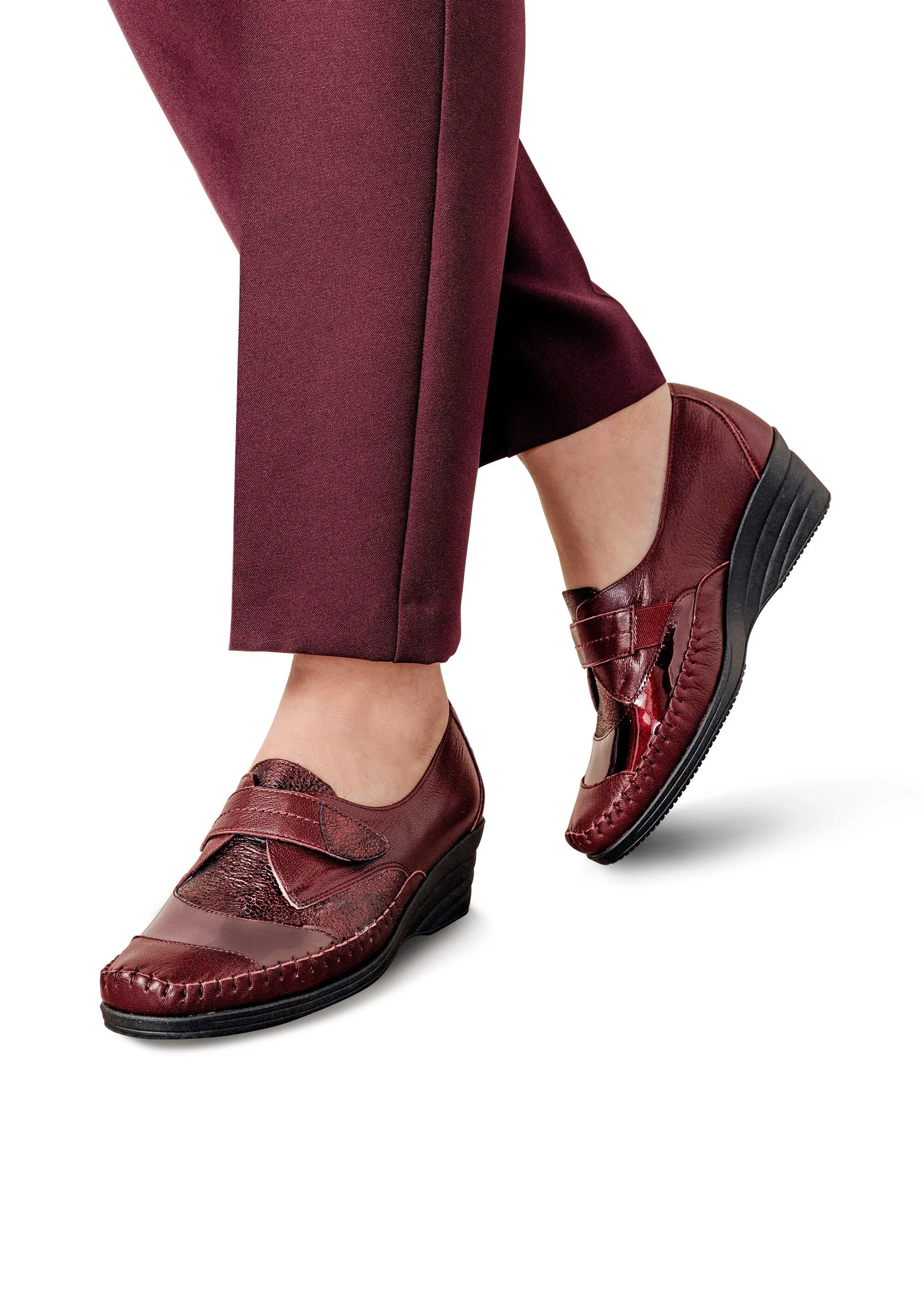 Velcro comfort width wedge derbies