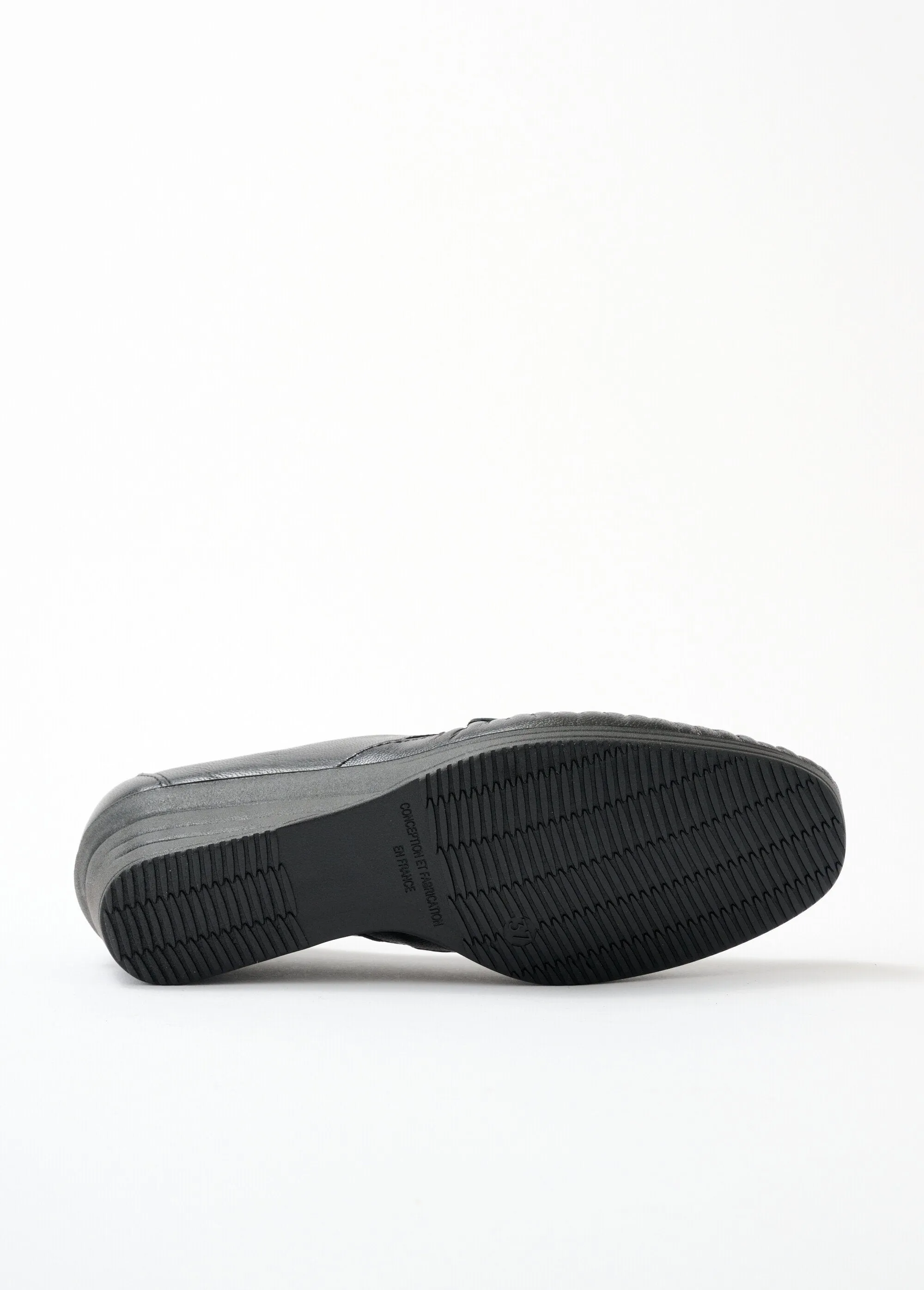 Velcro comfort width wedge derbies