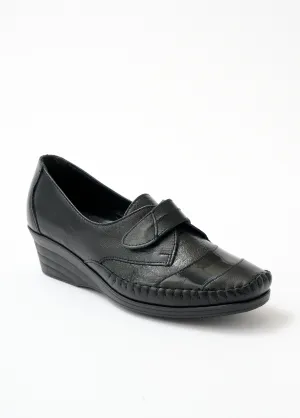 Velcro comfort width wedge derbies