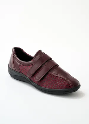 Wide leather derbies for sensitive feet