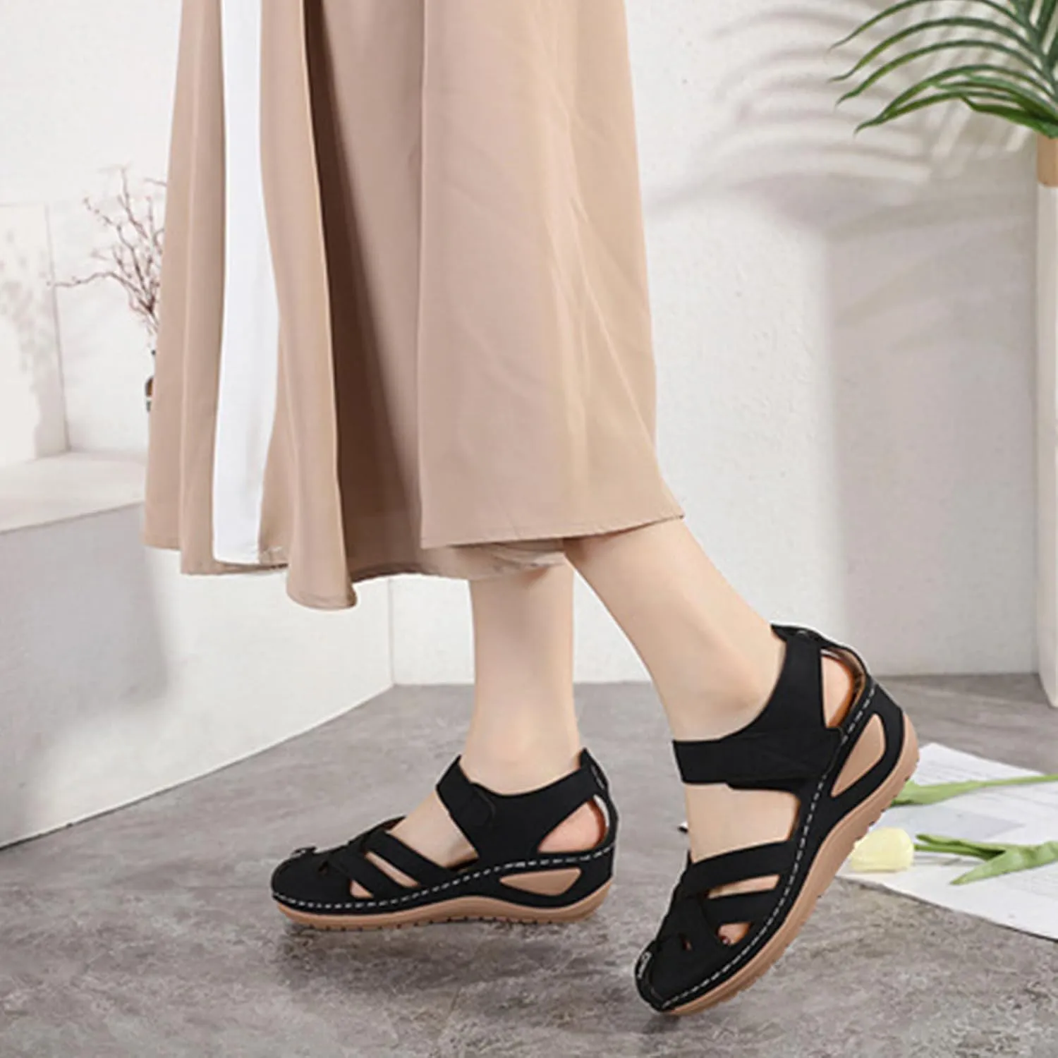 Women Canvas Slip On Lightweight Mule Sneaker,Summer Fashion Open Back Flats Walking Shoes Closed Round Toe Low Top Casual Comfort Print Flat Slippers Slip Non-Slip Sneakers 2025 Loafer