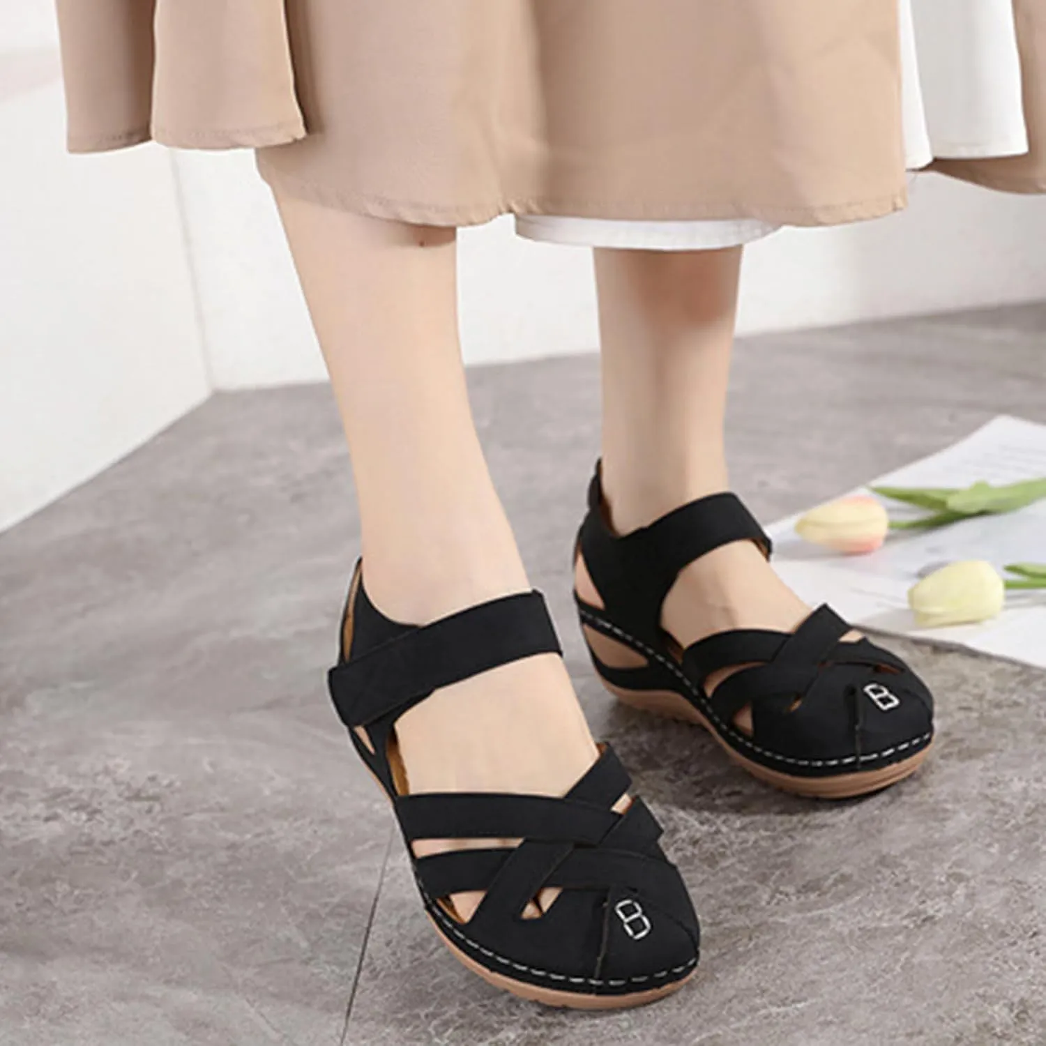 Women Canvas Slip On Lightweight Mule Sneaker,Summer Fashion Open Back Flats Walking Shoes Closed Round Toe Low Top Casual Comfort Print Flat Slippers Slip Non-Slip Sneakers 2025 Loafer