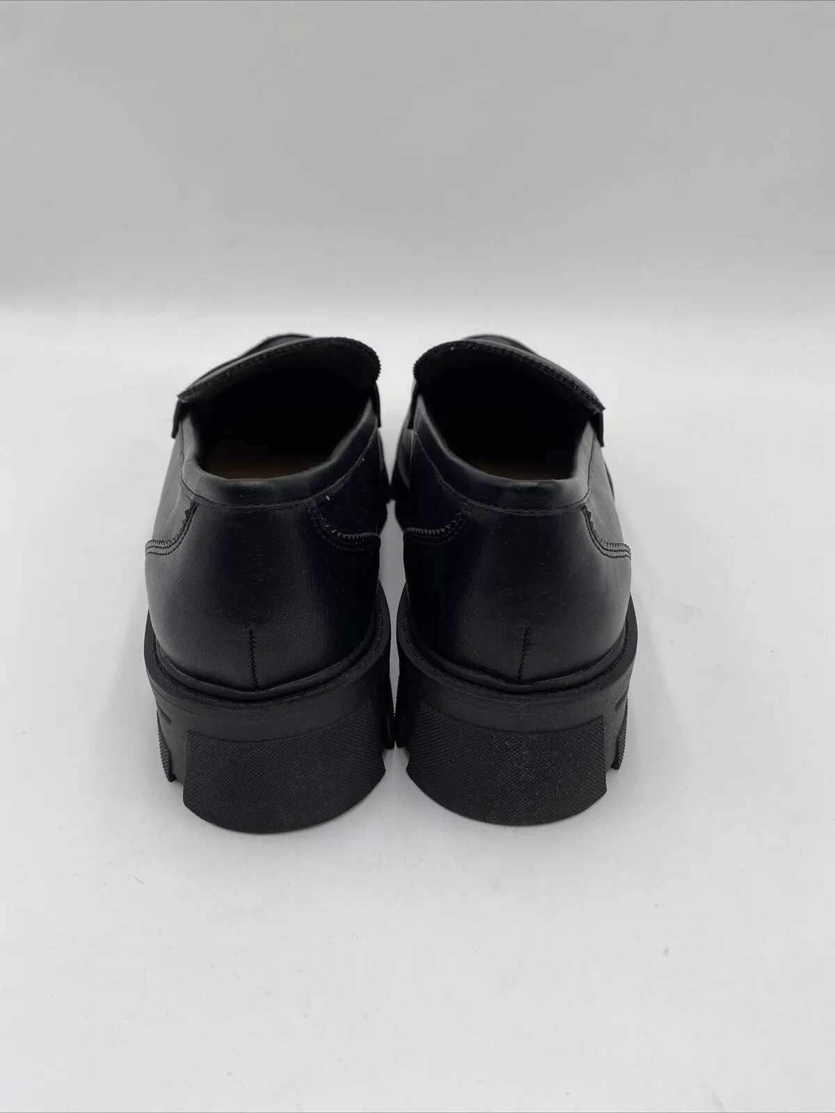 Women’s Crown Vintage Lane Loafer Black Size 7.5M - Very Good